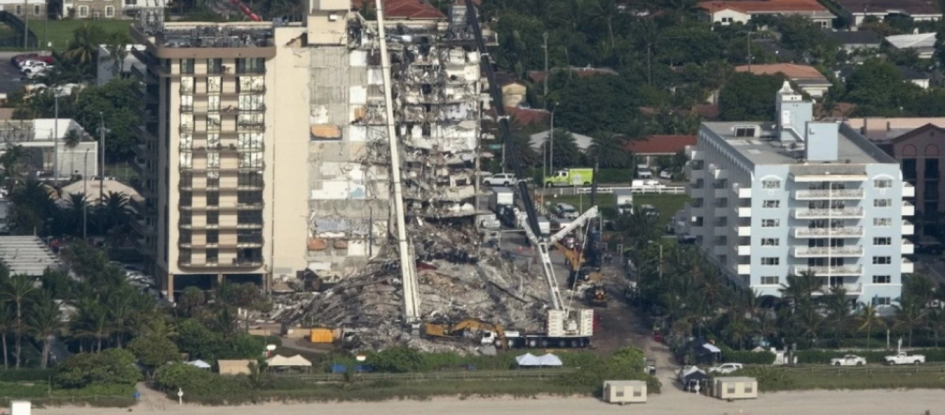 Κατάρρευση πολυκατοικίας στη Φλόριντα: Σχεδόν «μηδενικές» οι πιθανότητες να βρεθούν άλλοι επιζήσαντες